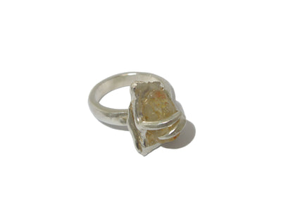 BITTO ring with yellow topaz